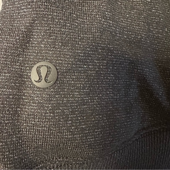 Lululemon Loungeful Cropped Hoodie *Spark unsure of size 4/S  (j6) - Picture 7 of 10